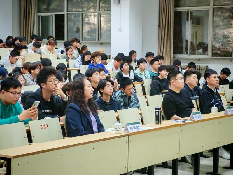 园艺学院举办“设施园艺大家谈”...