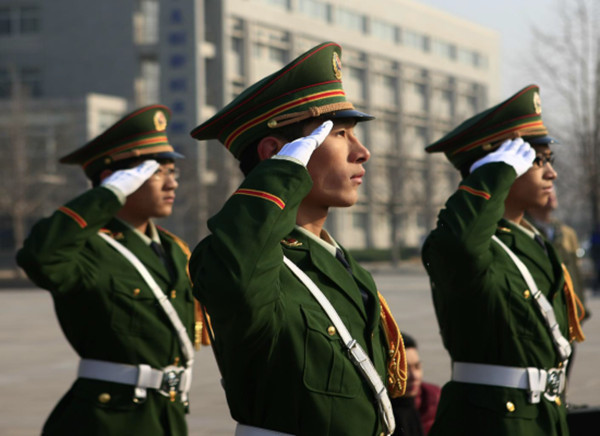 国旗班：永不褪色的火红青春